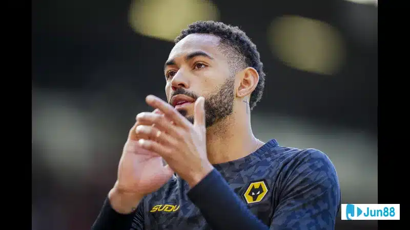 Matheus Cunha đang chuẩn bị cho trận Matheus Cunha đang chuẩn bị cho trận