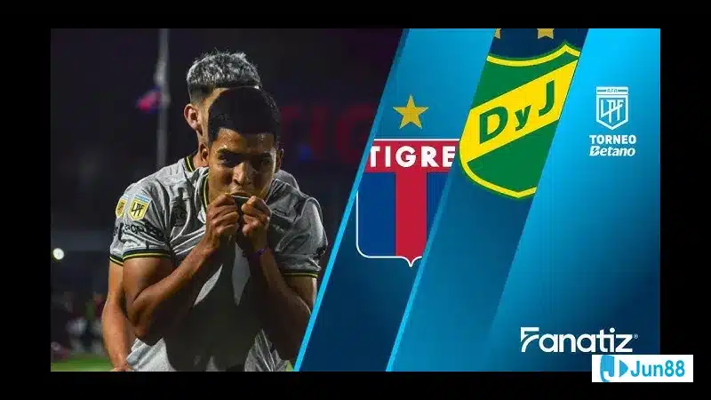 Cầu thủ của Tigre dũng mãnh vượt qua phòng ngự của Defensa y Justicia Cầu thủ của Tigre dũng mãnh vượt qua phòng ngự của Defensa y Justicia