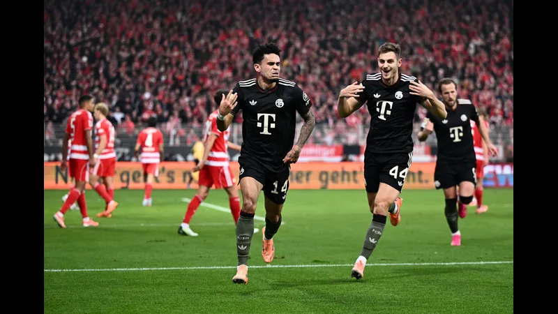 Cầu thủ Bayern Munich đang ăn mừng bàn thắng trước Union Berlin Cầu thủ Bayern Munich đang ăn mừng bàn thắng trước Union Berlin