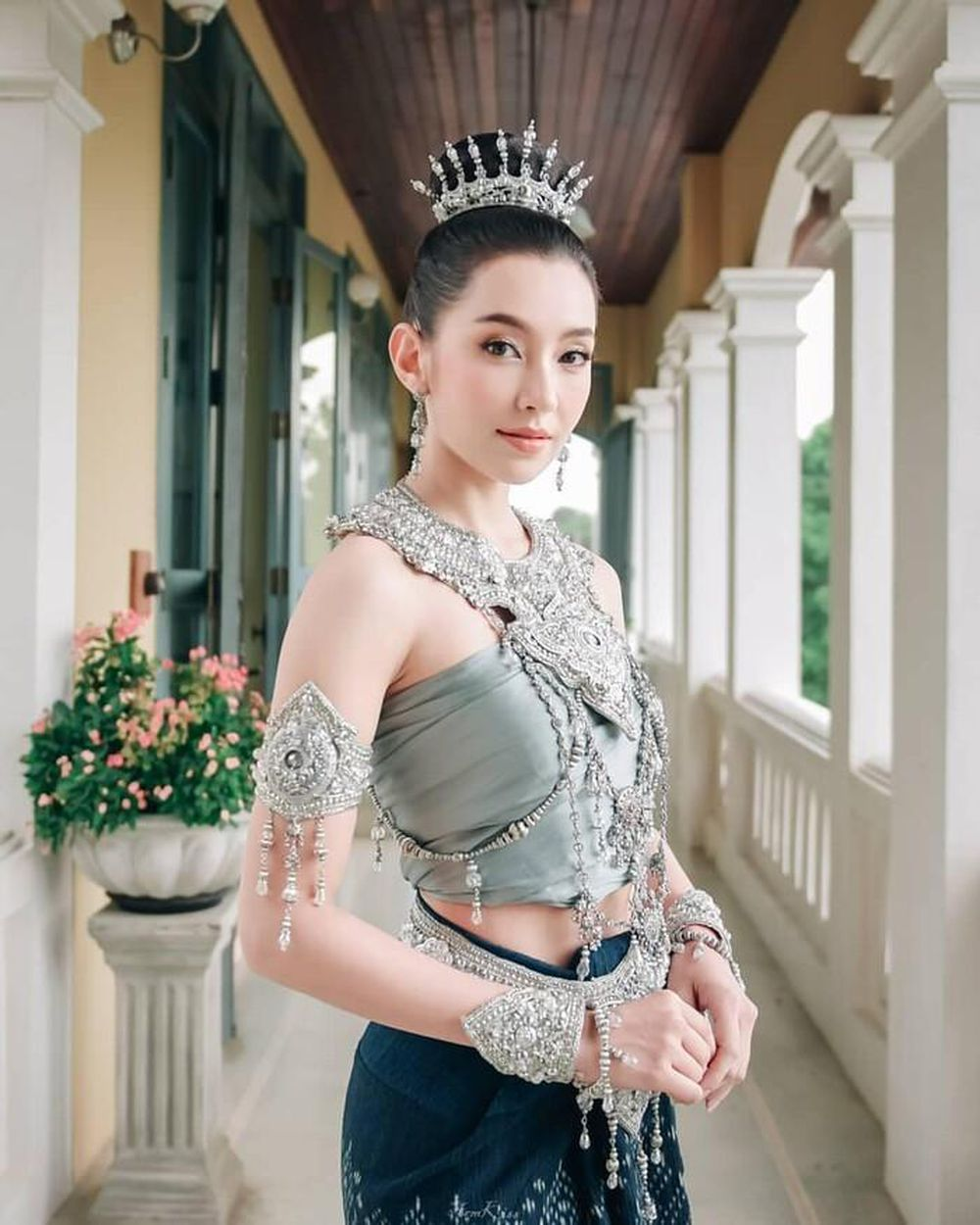 Ranee Campen – cái tên hot đình đám trong showbiz Thái 6 bella ranee campen bong hong lai tai nang cua xu chua vang e71 5437567